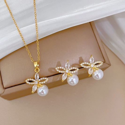 Luxury Full Diamond And Pearl Necklace And Earrings Set